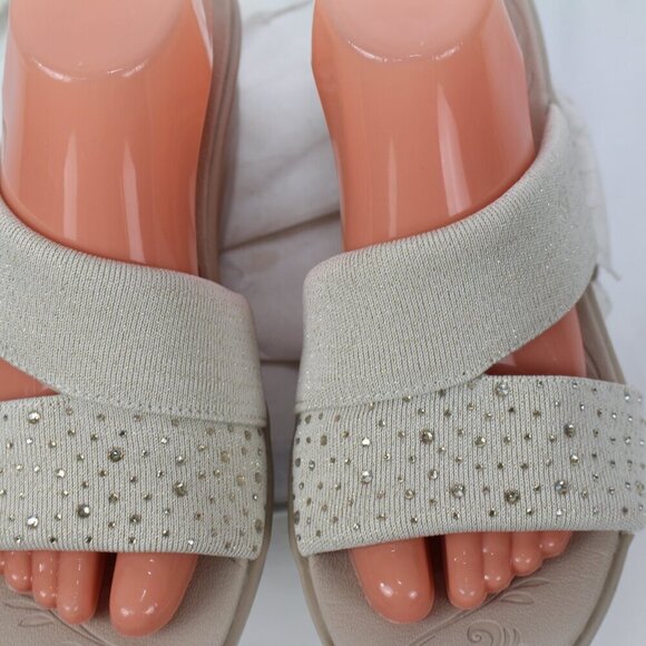 ZEES - Picture 2 of 11